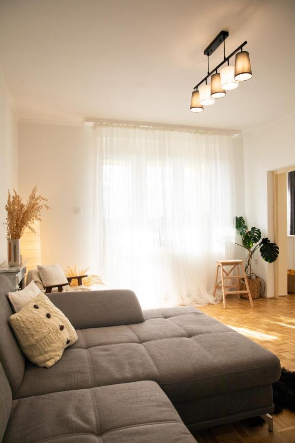 Firpo Apartman Eger Luaran gambar