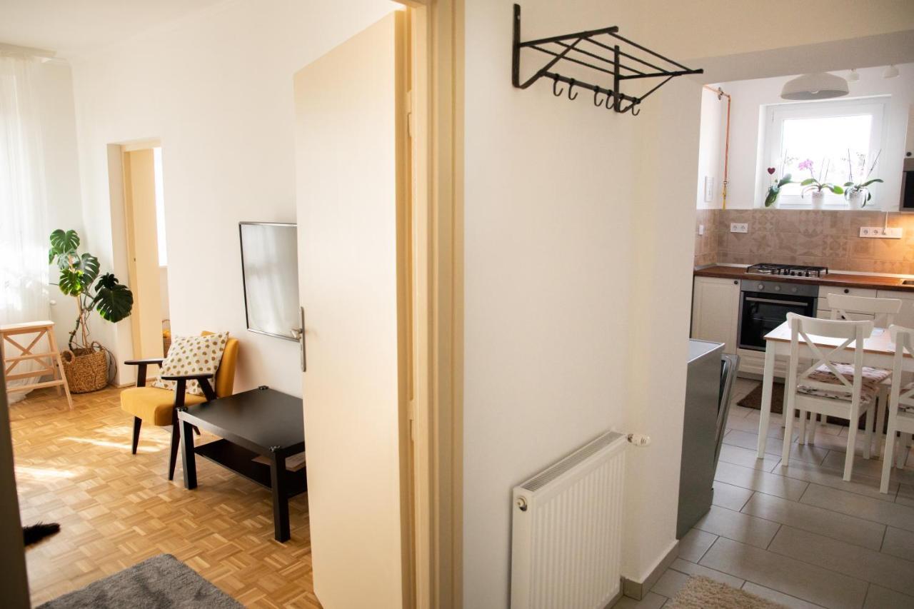 Firpo Apartman Eger Luaran gambar